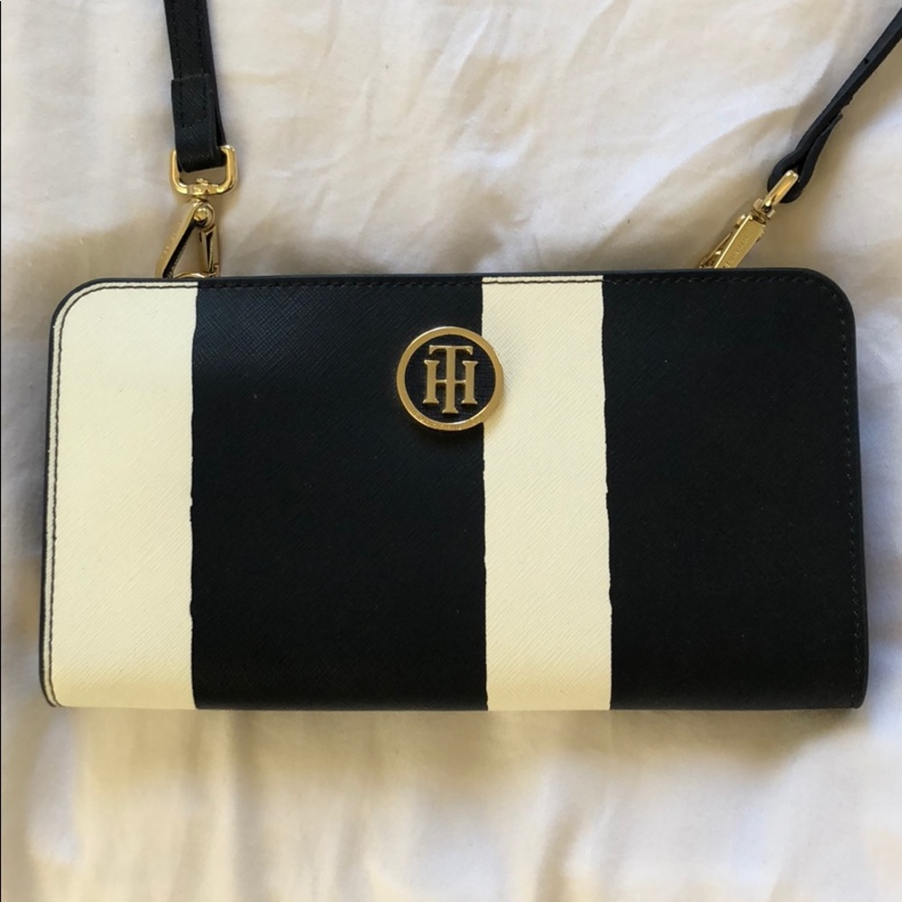Tommy Hilfiger crossbody bag